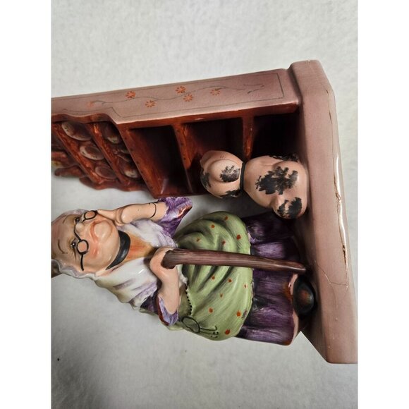 Old Mother Hubbard Figurine By Enesco - Hand-Painted Porcelain Vintage 7 in High - Picture 9 of 14